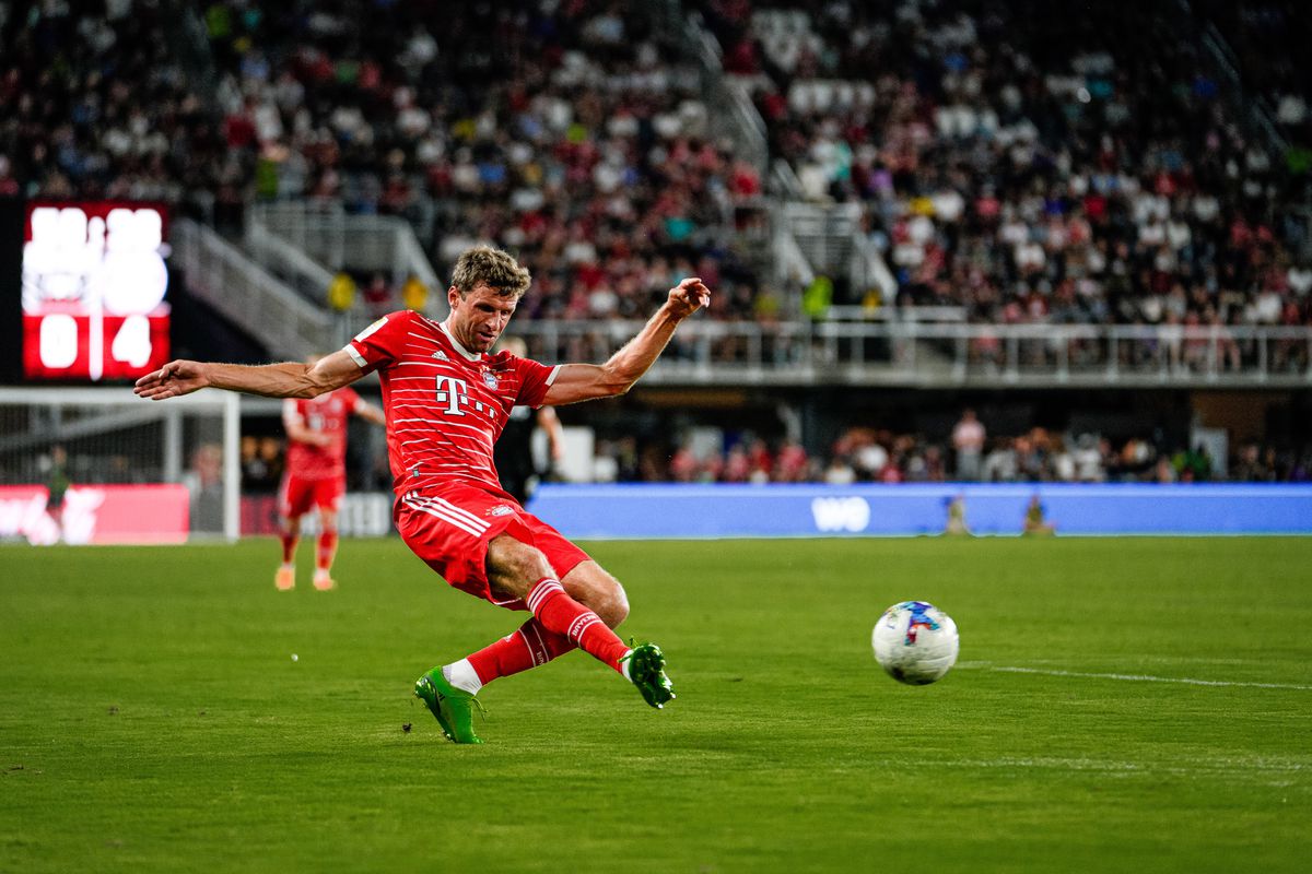 Müller stretches to shoot against DC United v Bayern Munich - Pre-Season Friendly