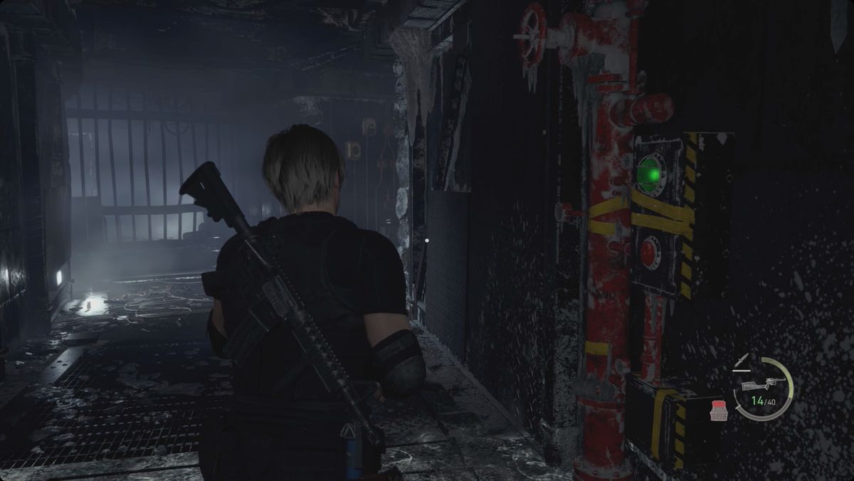 Resident Evil 4&nbsp;remake&nbsp;Leon passing by a liquid nitrogen shower switch.
