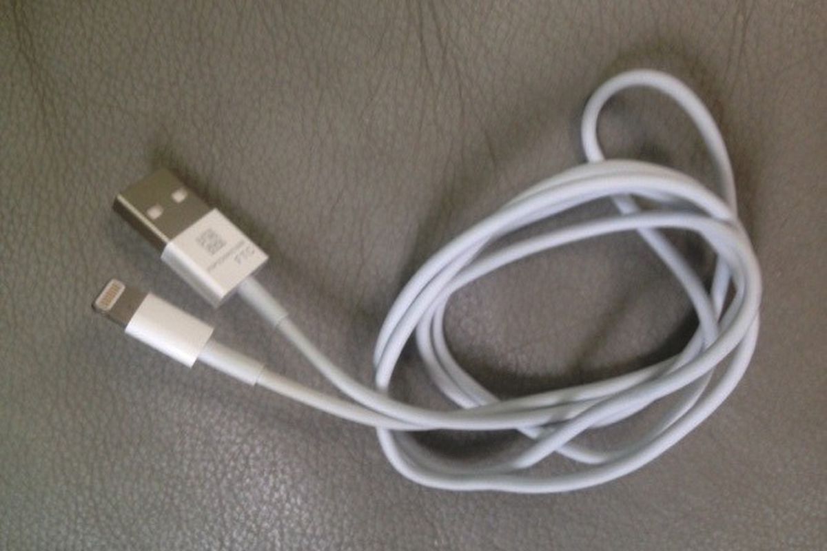 iphone dock connector USB cable (veister)
