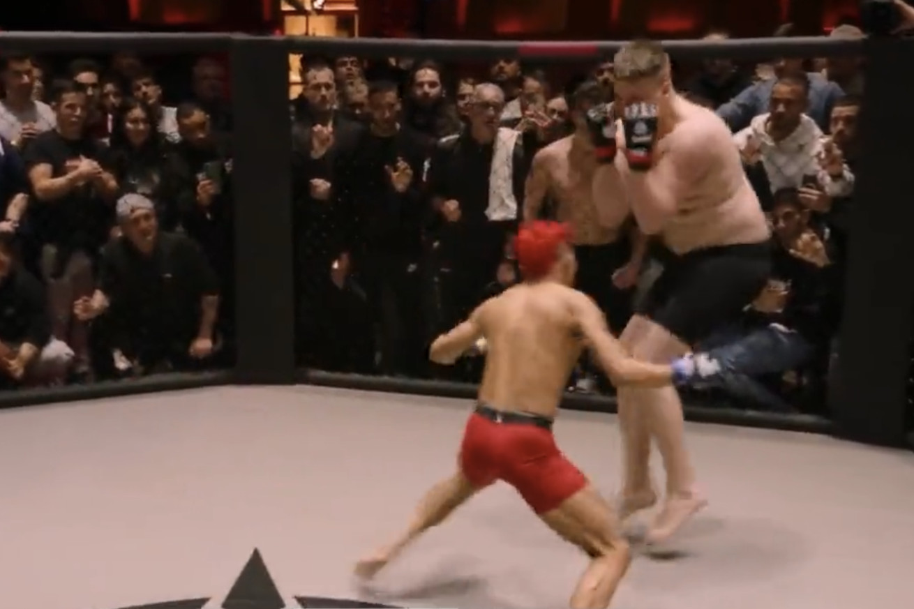 David vs Goliath, as a small flyweight fought a massive heavyweight under MMA rules in Spain. 