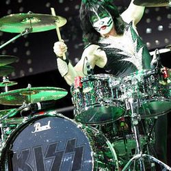 Eric Singer is back with Kiss, the band he played with at the 2002 Winter Games.