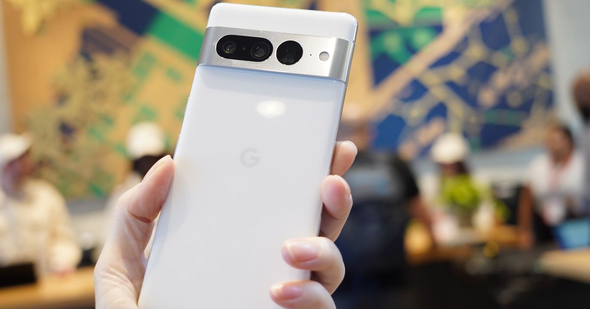 Google Pixel 7 and Pixel 7 Pro hands-on: features, photos, and more
