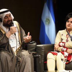 Abdullah Al Lheedan, from Saudi Arabia talks as Kiran Bali, right, looks on at the G20 Interfaith Forum in Buenos Aires, Argentina,  Sunday, Sep 26, 2018. (AP Photo/Gustavo Garello)
