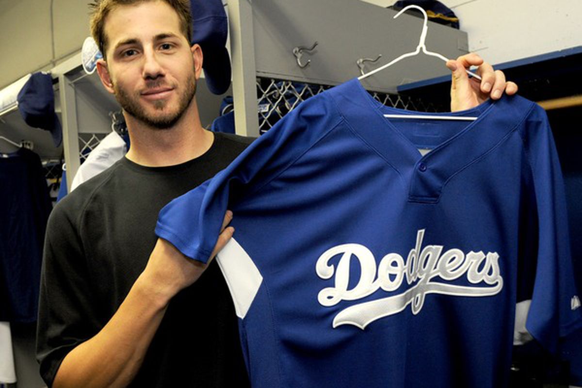 Jon Garland shows off his new threads.  <em>Photo courtesy of Jon SooHoo / <a href="http://www.dodgers.com" target="new">LA Dodgers</a></em>
