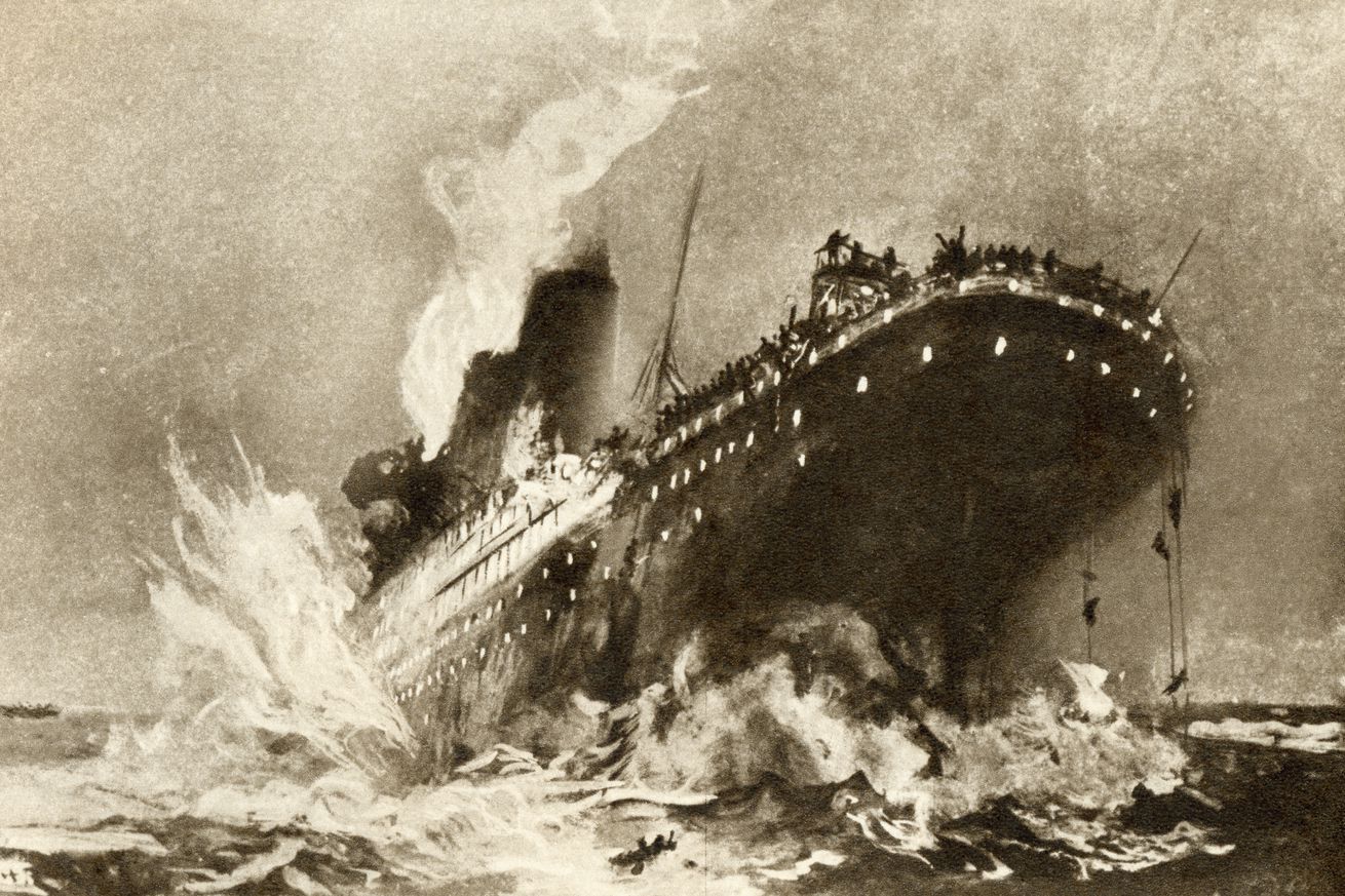 Titanic, sinking