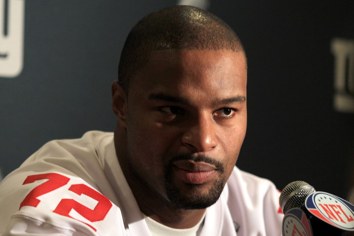 <strong>Osi Umenyiora</strong>.  (Photo by Scott Halleran/Getty Images)