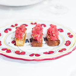 Toro Crostini from Carbone by <a href="http://www.flickr.com/photos/gourmetgourmand/9098512778/in/pool-eater/">gourmetgourmand</a>
