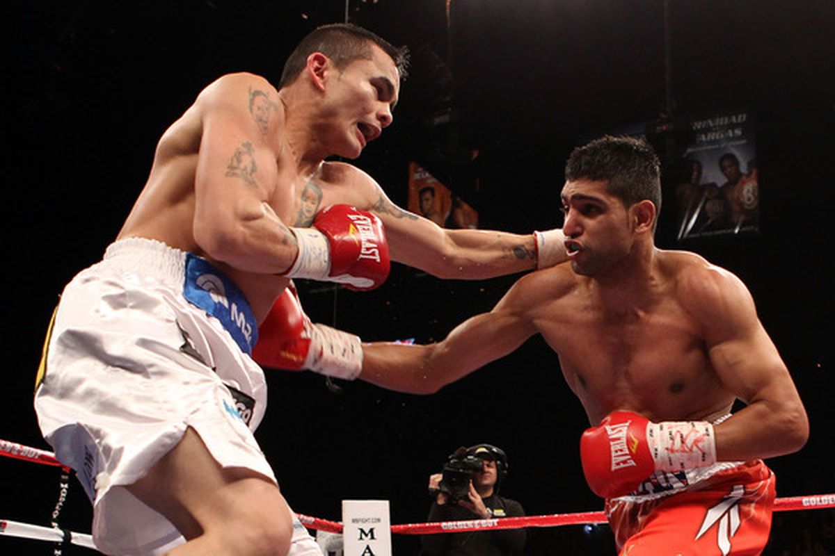 Amir Khan and Marcos Maidana had a great battle in December. (Photo by Scott Heavey/Getty Images)