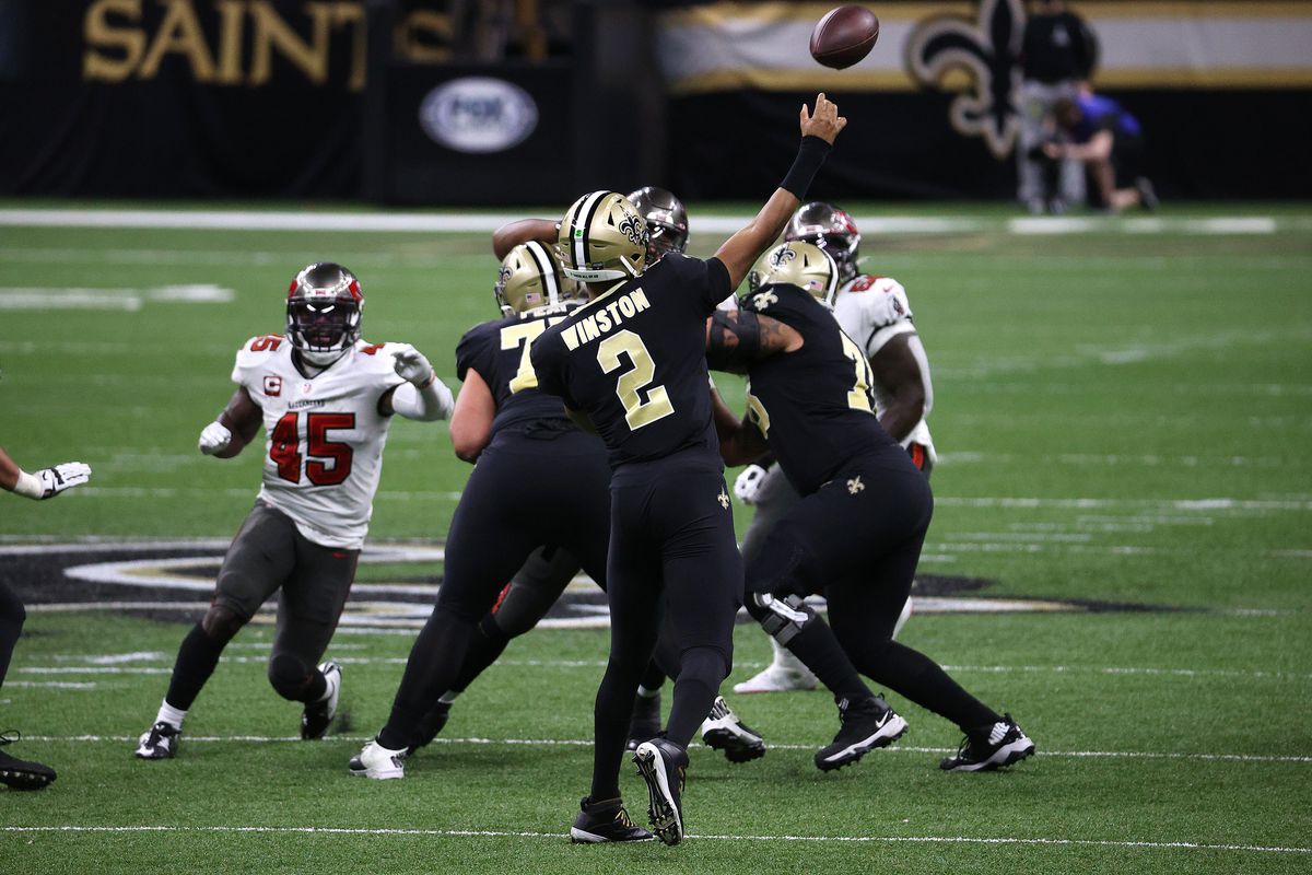 Jameis Winston #2 of the New Orleans Saints throws a pass against the Tampa Bay Buccaneers during the second quarter in the NFC Divisional Playoff game at Mercedes Benz Superdome on January 17, 2021 in New Orleans, Louisiana.