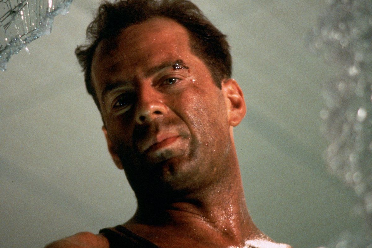 artilleri myg Stræbe Here's how Bruce Willis will appear in Die Hard: Year One - Polygon