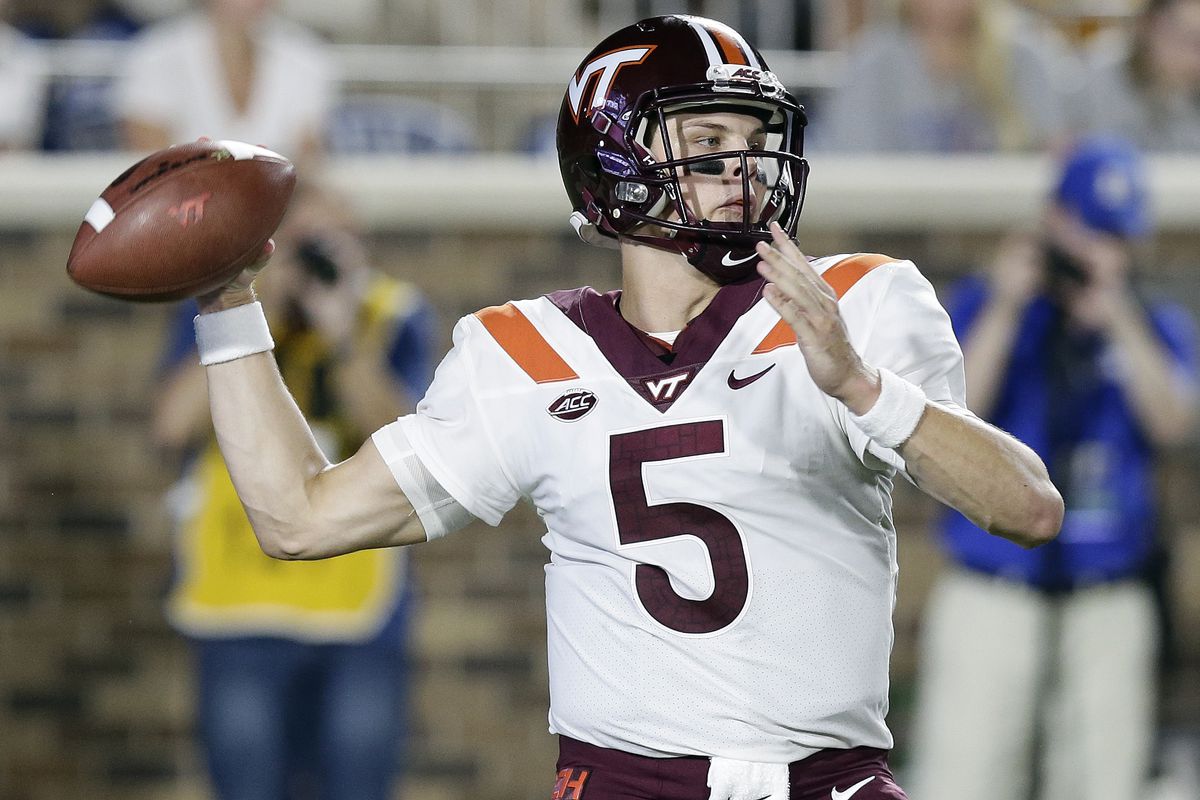 Former Virginia Tech quarterback Ryan Willis (5), who was signed to the Bears’ practice squad on Dec. 18, is likely to back up starter Nick Foles against the Seahawks on Sunday at Lumen Field in Seattle. 
