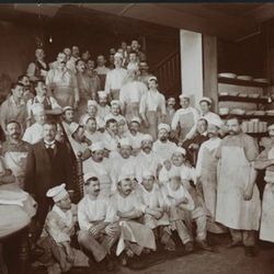 Delmonico's kitchen staff, by Byron Company, 1902. From the Collections of the Museum of the City of New York. [<a href="http://collections.mcny.org/MCNY/C.aspx?VP3=CMS3&VF=MNY_HomePage#/ViewBox_VPage&VBID=24UP1GQJMD_T&IT=ZoomImageTemplate01_V
