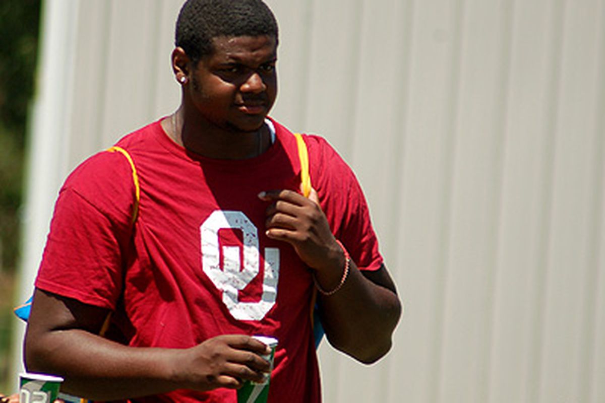 via <a href="http://media.scout.com/Media/Image/81/816898.jpg">media.scout.com</a> Could Jordan Phillips be the next great OU defensive tackle?