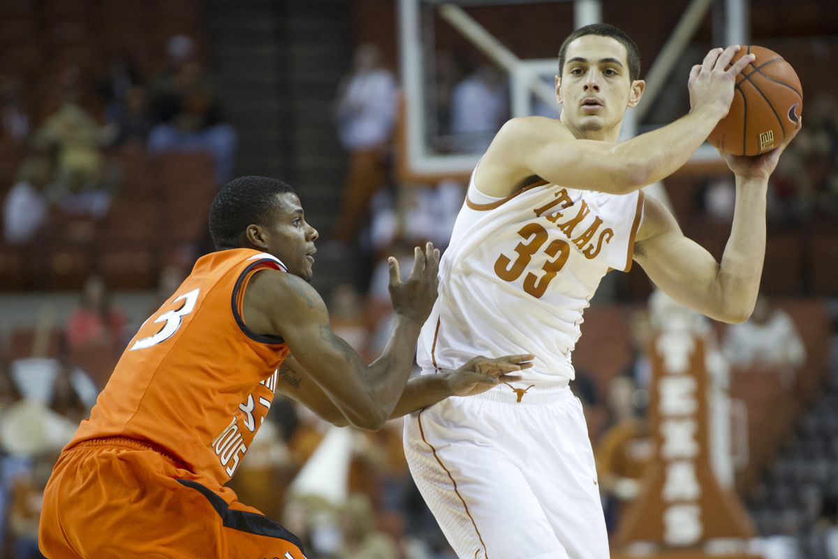 The Texas Longhorns look to win their final home game of the season.