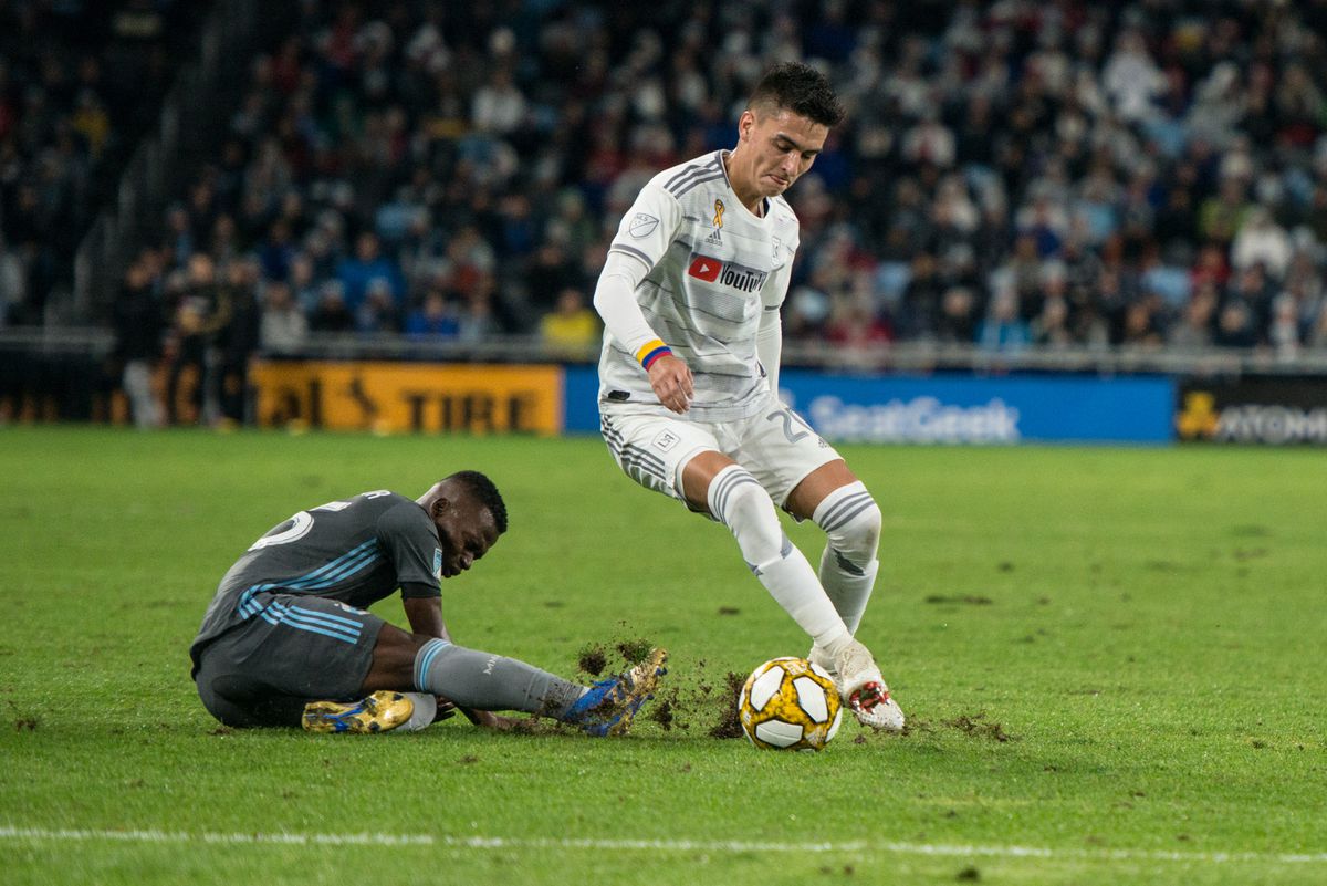 September 29, 2019 - Saint Paul, Minnesota, United States -Darwin Quintero tries to win a ball during an MLS match between Minnesota United and Los Angeles Football Club at Allianz Field (Photo: Tim C McLaughlin)