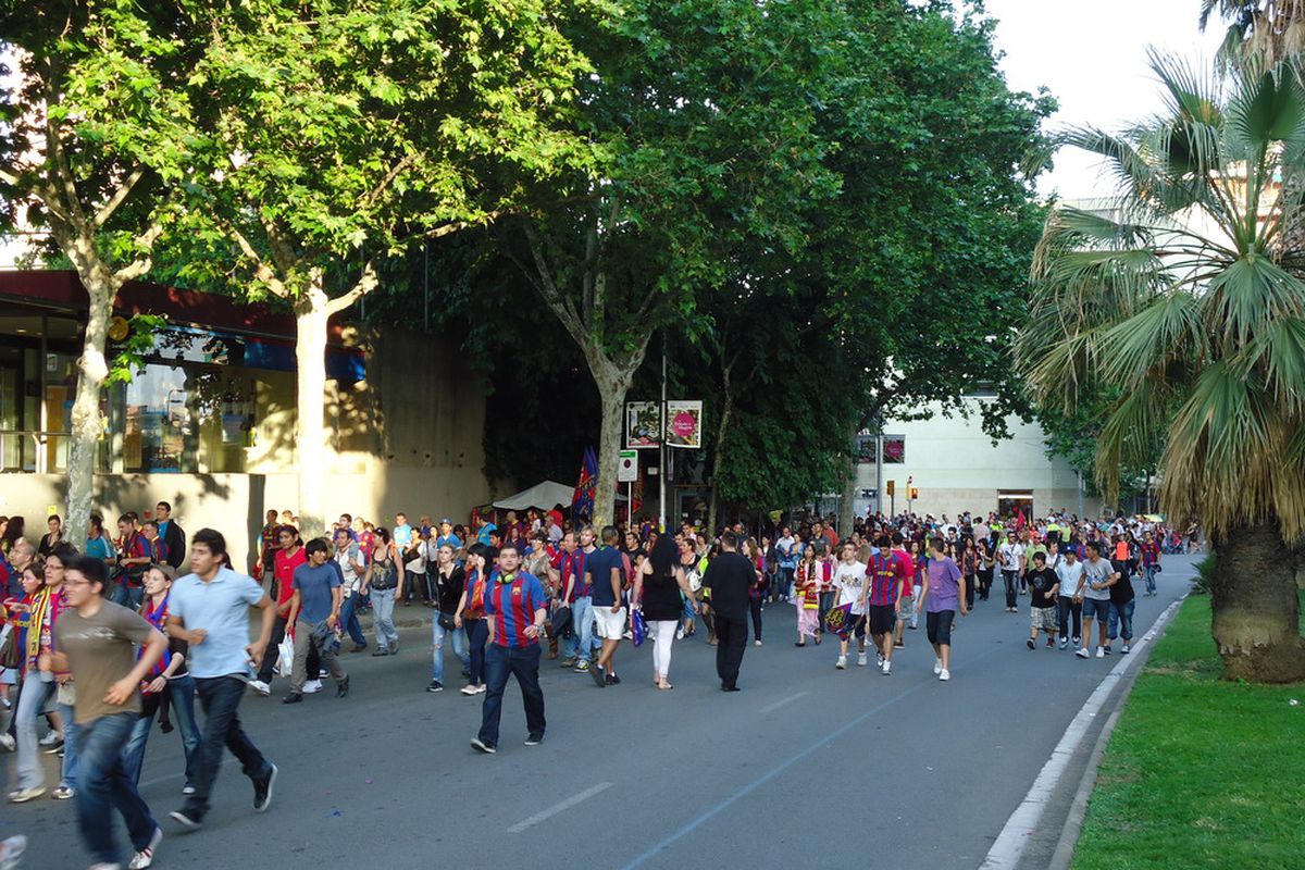 Barça's victory parade attracted a huge crowd. 