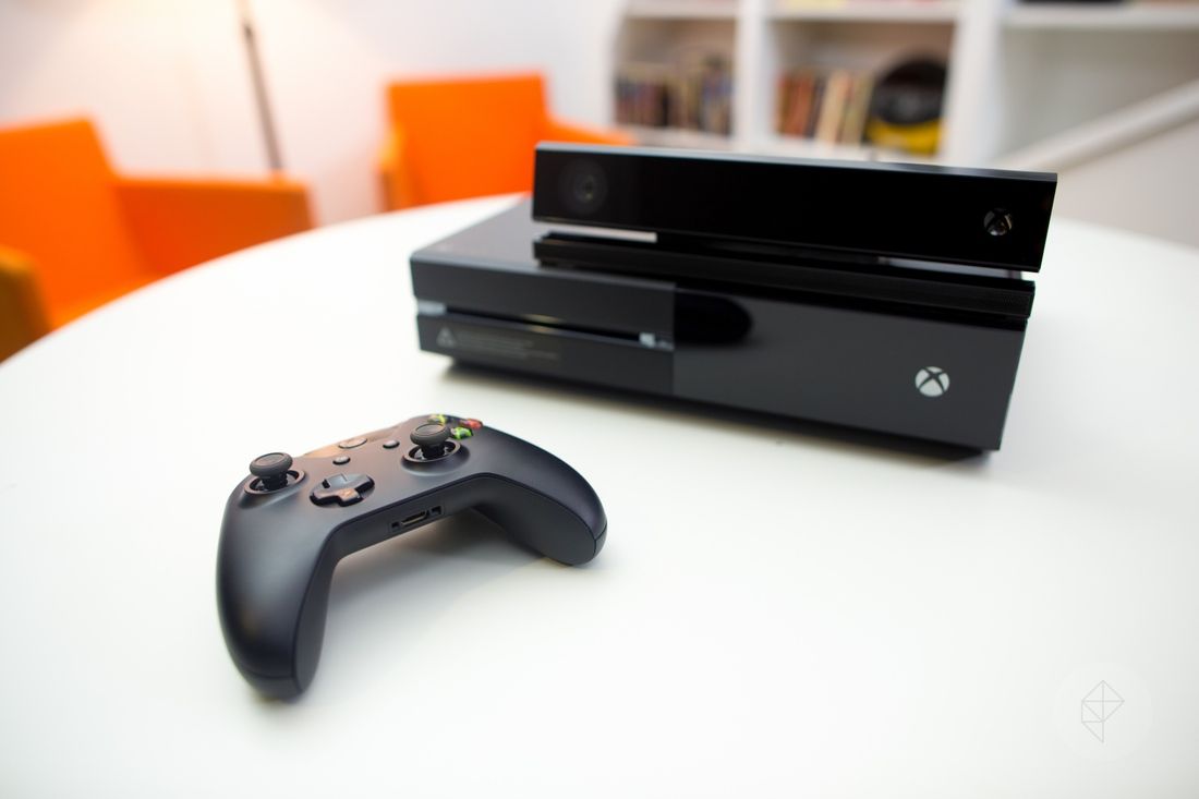 Xbox One console, controller & accessories