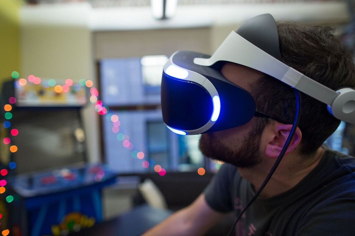 Gamestop Ceo Says Sony Vr Hardware Will Ship This Fall The Verge