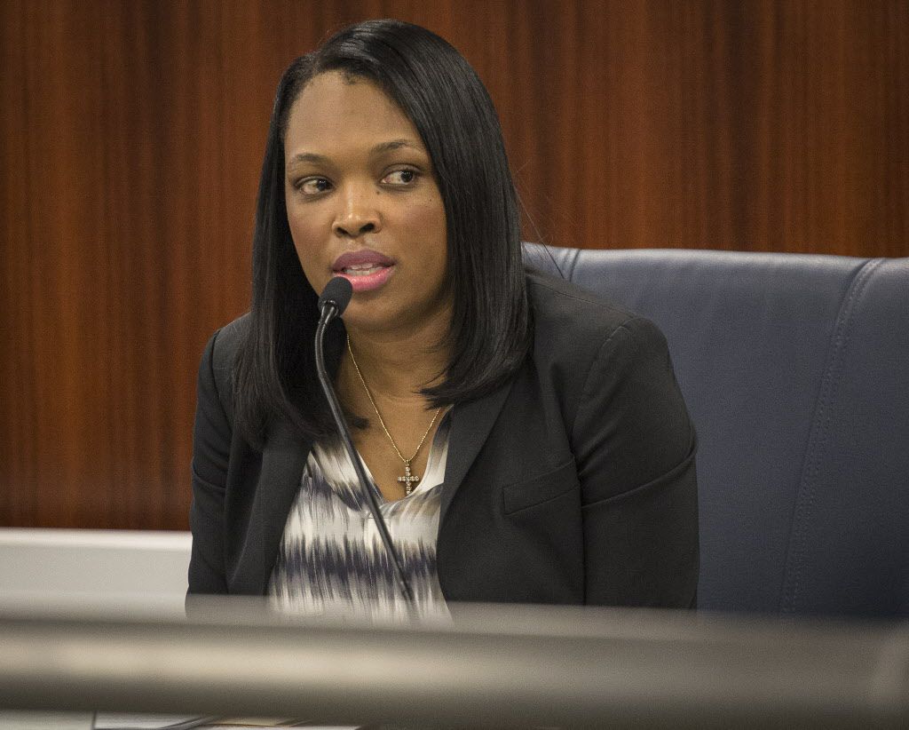 CPS chief education officer Janice Jackson isn’t surprised that some principals would leave for districts without Chicago’s financial challenges. | Sun-Times file photo