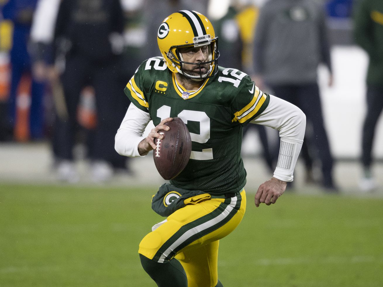 Aaron Rodgers’ teammates say his dispute with the Packers won’t be a distraction. 