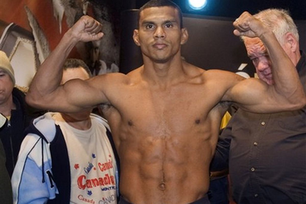 Juan Urango and the rest of the stars of ESPN2's Friday Night Fights season finale are on weight for tomorrow night's card in Florida. (Photo via <a href="http://www.boxnews.com.ua/photos/1721/Herman-Ngoudjo-Juan-Urango.jpg">www.boxnews.com.ua</a>)