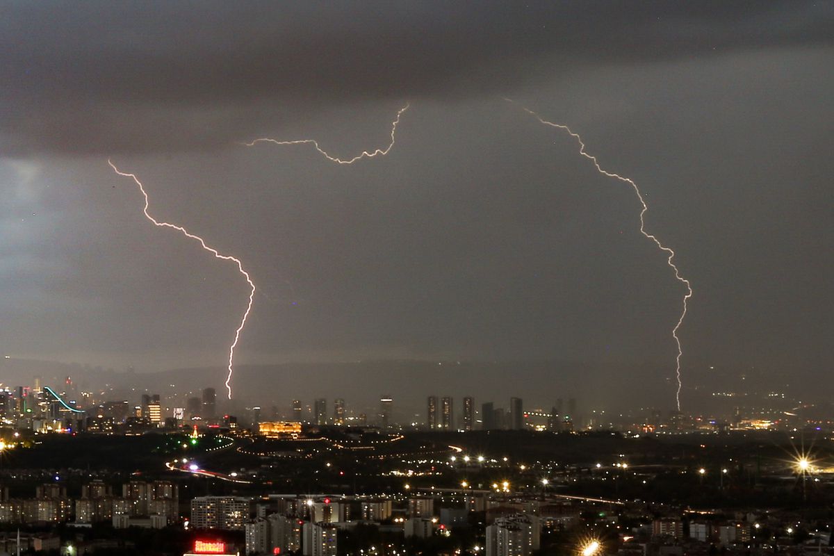 Lightning in Ankara