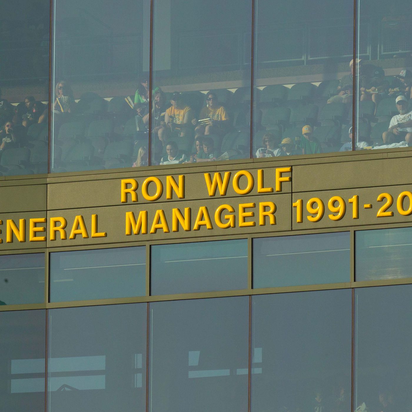 ron wolf packers