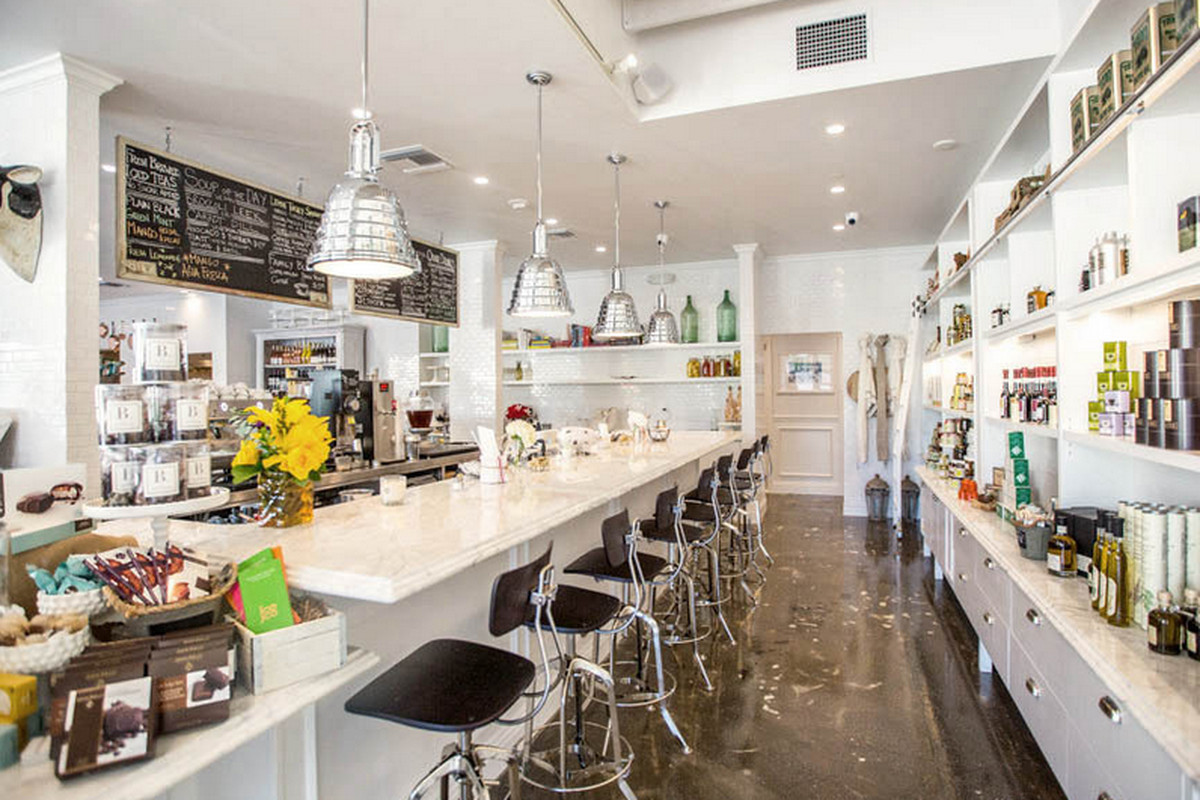 <a href="http://la.eater.com/archives/2014/09/02/olive_thyme_returns_to_burbank_in_bright_clean_glory.php">Olive and Thyme, Los Angeles</a> 