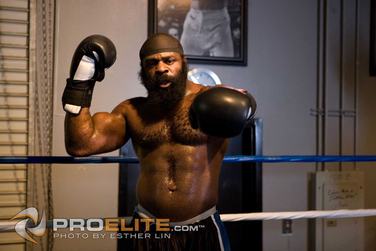 Can Kimbo Slice notch his third straight win as a boxer on Friday night in Miami? Photo via <a href="http://www.mmaconvert.com/wp-content/uploads/post-images/kimbo_slice_boxing_gloves.jpg">Esther Lin.</a>