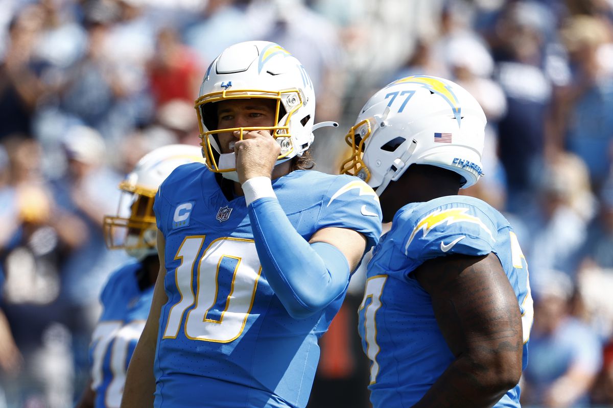 Los Angeles Chargers v Tennessee Titans