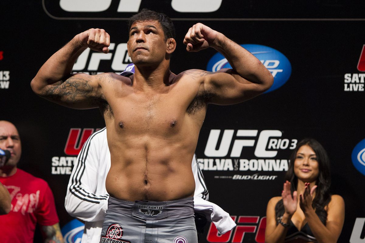 Nogueira at the UFC 153 weigh-ins