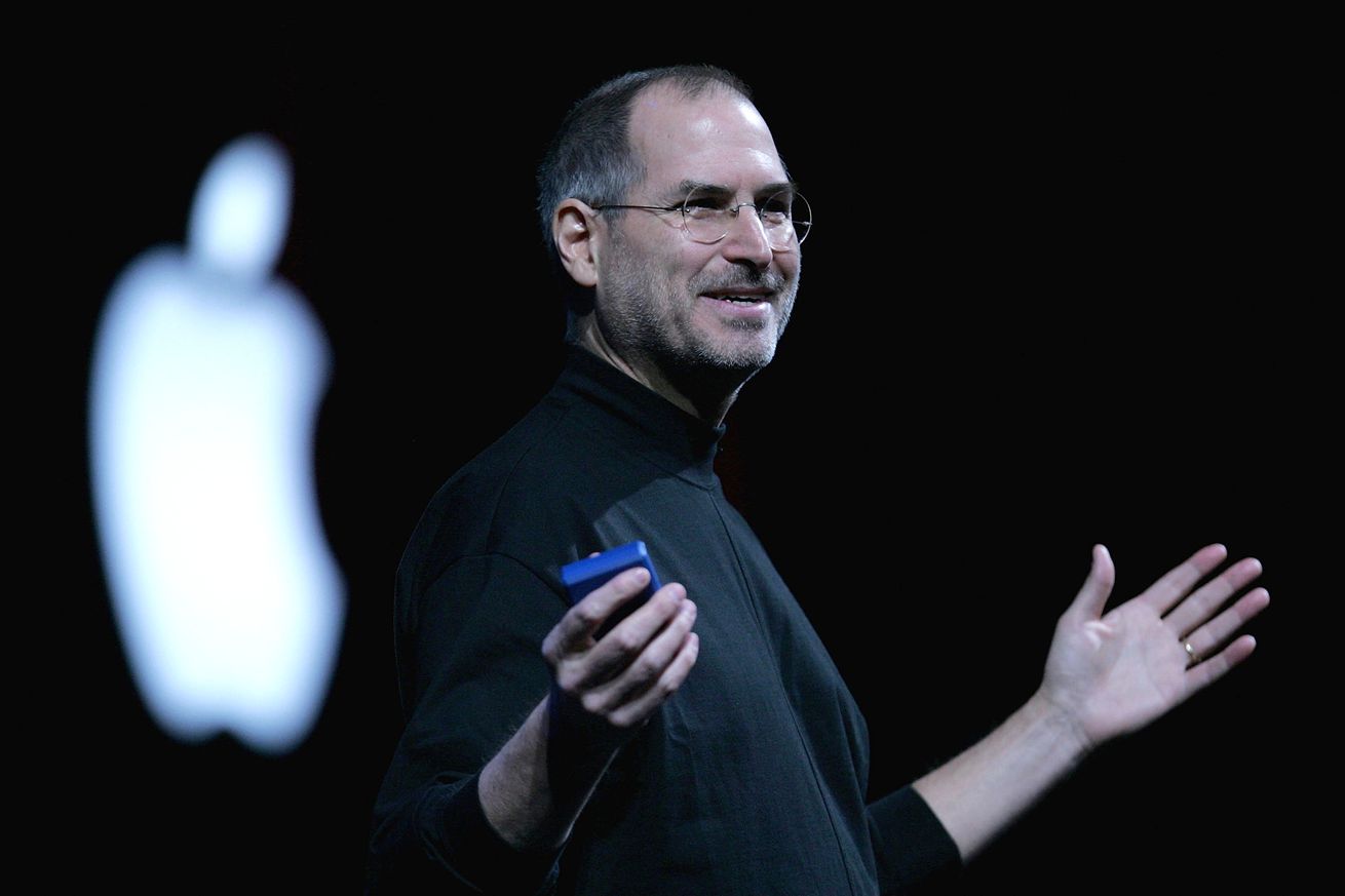 Apple CEO Steve Jobs Delivers Opening Keynote At Macworld 2005