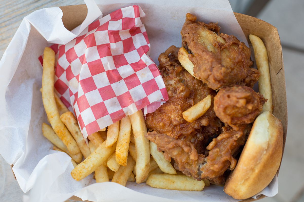 Honey’s Kettle fried chicken in Culver City, Calfiornia