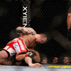 Shane Carwin vs. Frank Mir at UFC 111