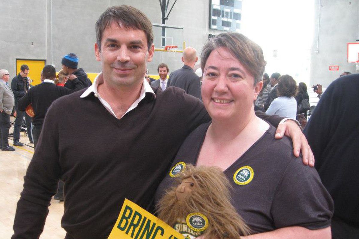 Chris Hansen with local Sonics fan and arena activist Dawn Welch