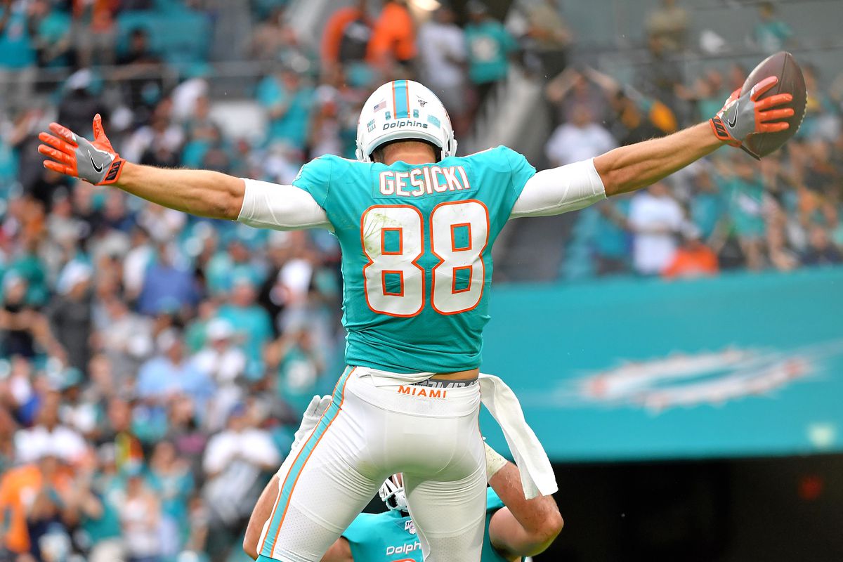 Miami Dolphins tight end Mike Gesicki celebrates his touchdown against the Cincinnati Bengals during the first half at Hard Rock Stadium.