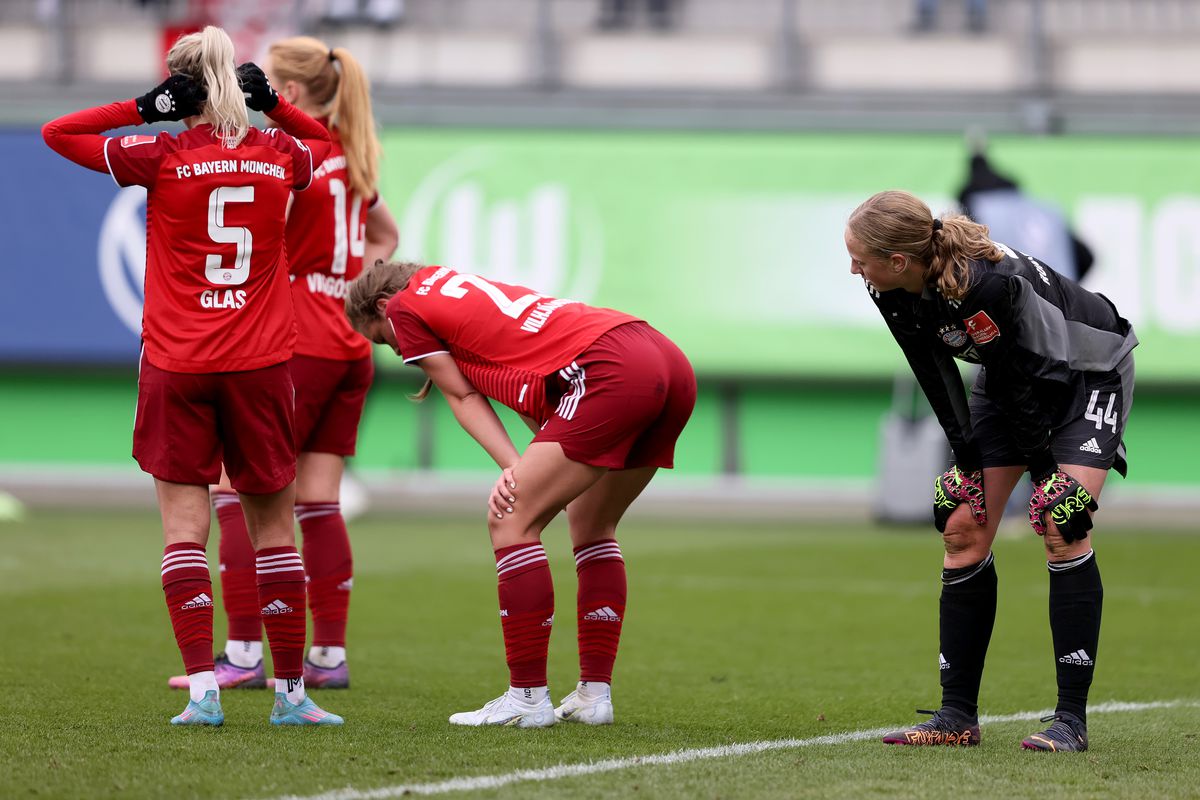 VfL Wolfsburg Women v Bayern München Women - FLYERALARM Frauen-Bundesliga