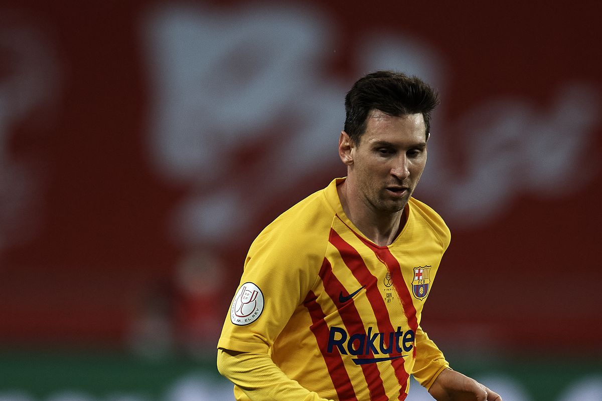Lionel Messi of Barcelona in action during the Copa del Rey Final match between Athletic Club and Barcelona on April 17, 2021 in Seville, Spain. Sporting stadiums around Spain remain under strict restrictions due to the Coronavirus Pandemicwaving to fansGovernment social distancing laws prohibit fans inside venues resulting in games being played behind closed doors.