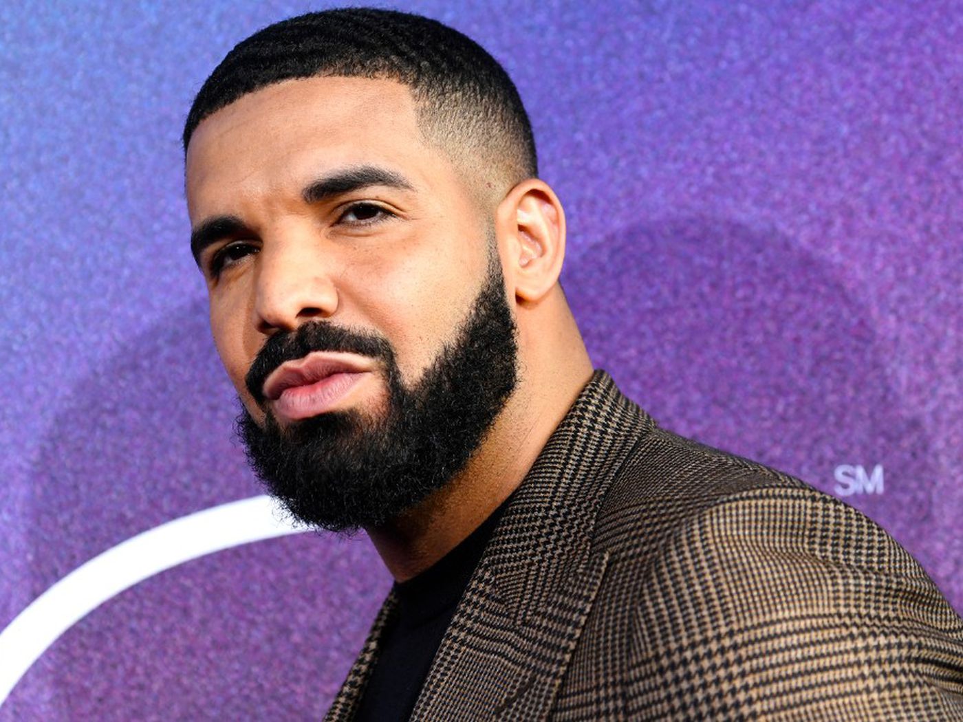 Drake's ''Toosie Slide'' sets new record on TikTok - REVOLT