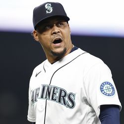 Justus Sheffield #33 of the Seattle Mariners reacts after giving up a grand slam in the fifth inning