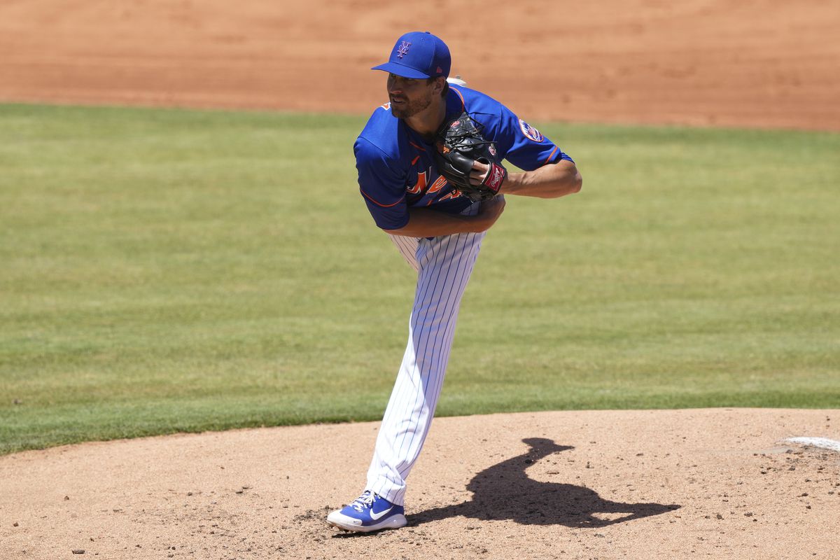 Jacob deGrom #48 of the New York Mets throws a pitch during the second inning of the Spring Training game against the St. Louis Cardinals at Clover Park on March 27, 2022 in Port St. Lucie, Florida.