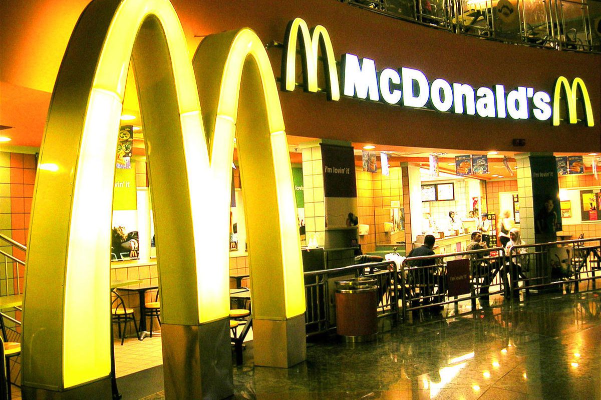 McDonald's managed to eke out a higher profit for the first quarter even as a global sales figure declined for the world's biggest hamburger chain.