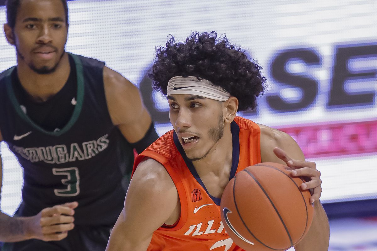 Illinois’ Andre Curbelo scored 18 points in Thursday’s win over Chicago State.