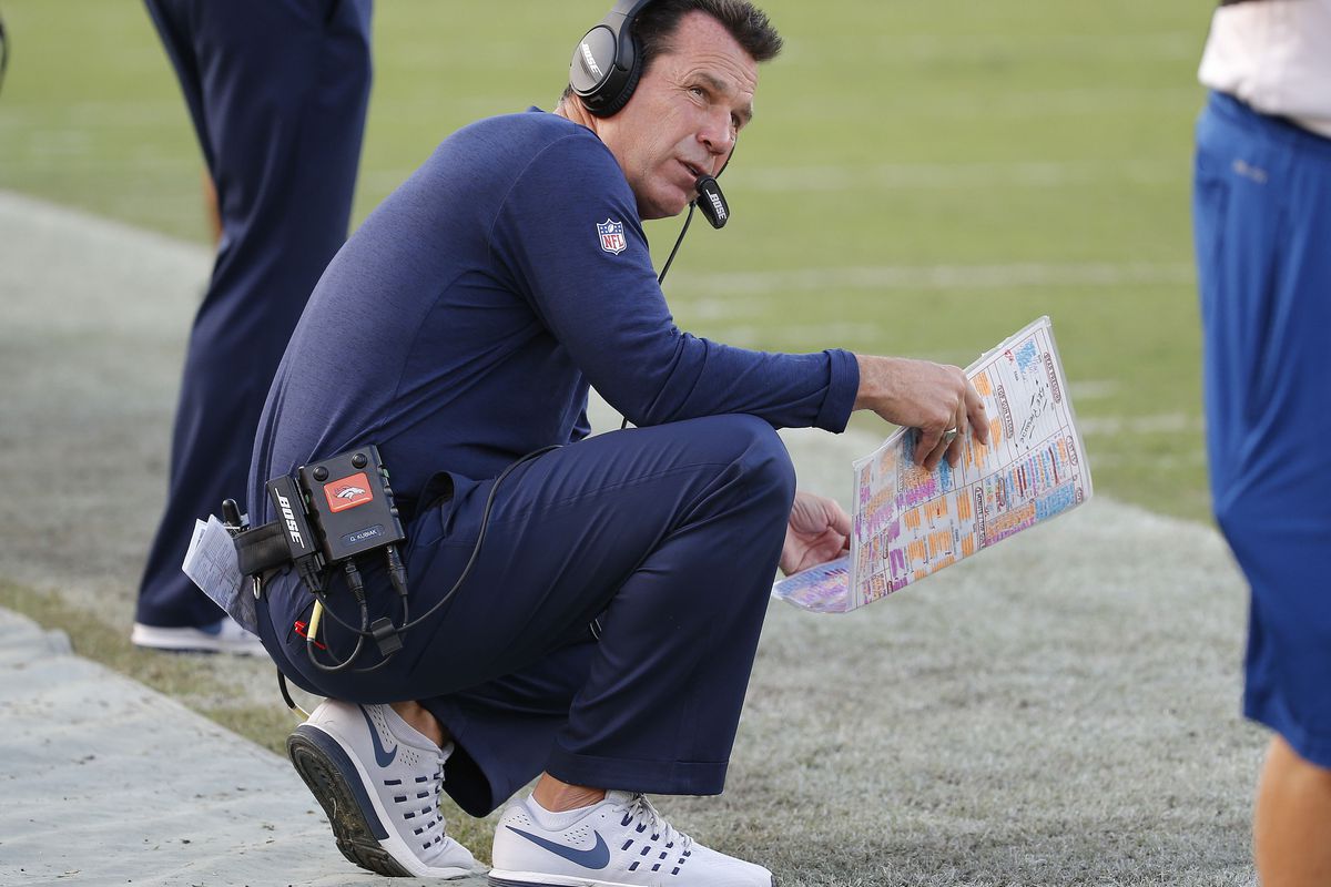 Looks like Kubiak is showing the Falcons what he's about to do all over their gameplan!