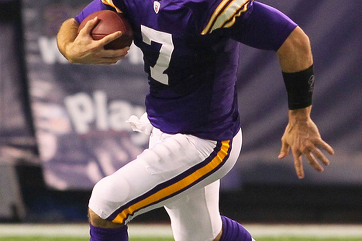 MINNEAPOLIS, MN - OCTOBER 23:   Christian Ponder #7 of the Minnesota Vikings runs the ball against the Green Bay Packers at the Hubert H. Humphrey Metrodome on October 23, 2011 in Minneapolis, Minnesota.  (Photo by Adam Bettcher /Getty Images)
