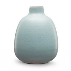 <strong>Heath Ceramics</strong> Bud Vase, <a href="http://www.heathceramics.com/catalog/product/view/id/974/s/bud-vase-12/category/40/#p147">$23</a>
