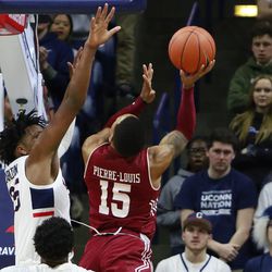 The Temple Owls take on the UConn Huskies in a men’s college basketball game at Gampel Pavilion in Storrs, CT on March 7, 2019.