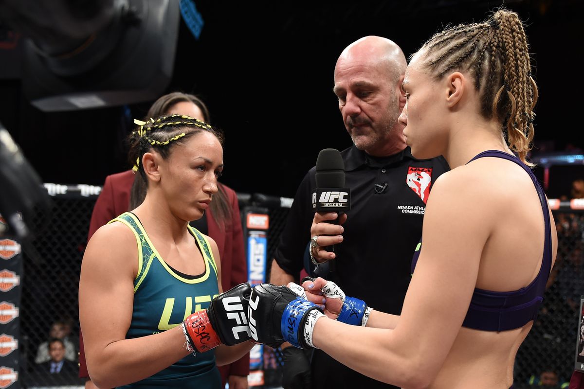 Rose Namajunas and Carla Esparza face off before their 2014 title fight.