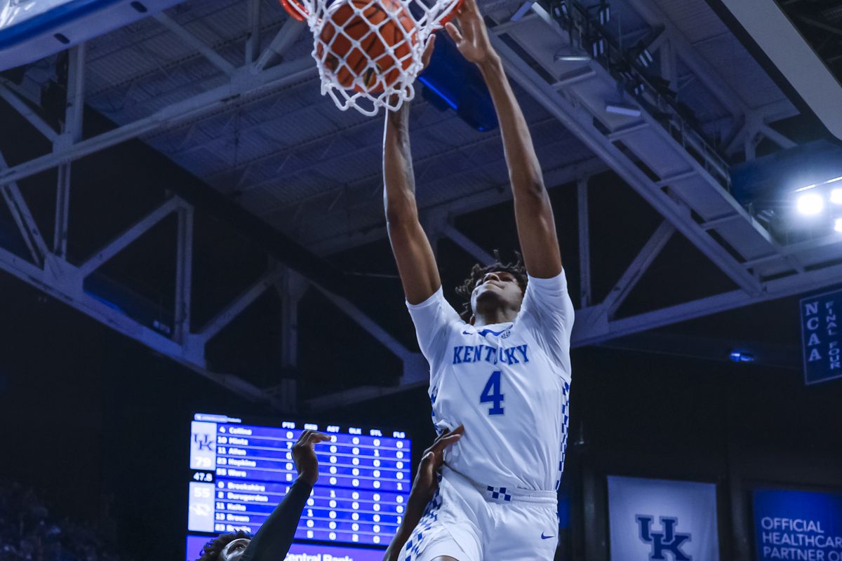 Daimion Collins of the Kentucky Wildcats dunks the ball during the game against the Missouri Tigers at Rupp Arena on December 29, 2021 in Lexington, Kentucky.
