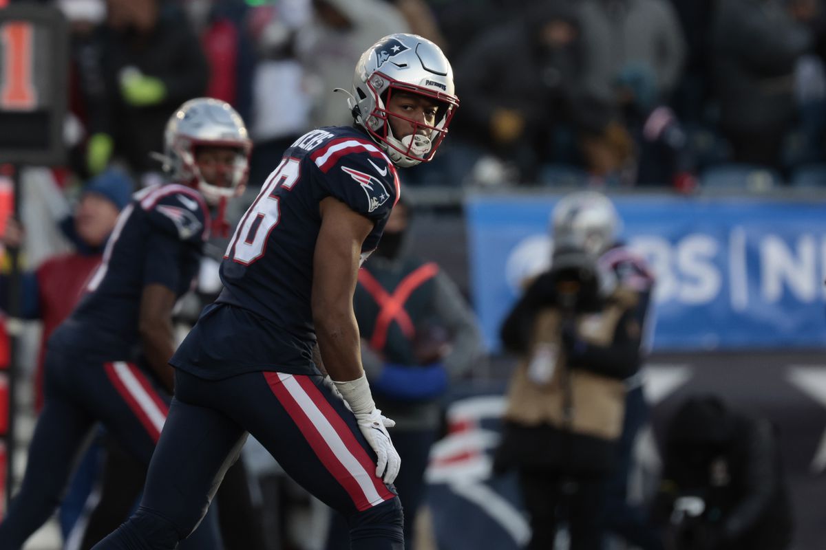 Jakobi Meyers #16 of the New England Patriots awaits the snap during the second half against the Cincinnati Bengals at Gillette Stadium on December 24, 2022 in Foxborough, Massachusetts.
